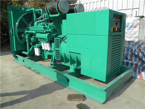 平遥出租发电机 发电机组厂家：柴油发电机组的控制屏的作用是什么？