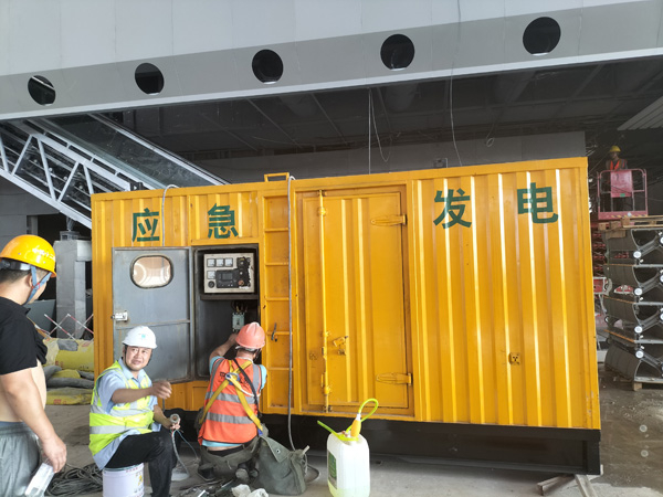 平遥怎样判断空气滤清器是否需要更换？