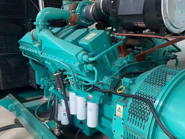 平遥更换100kW柴油发电机组机油时，需要注意哪些事项？